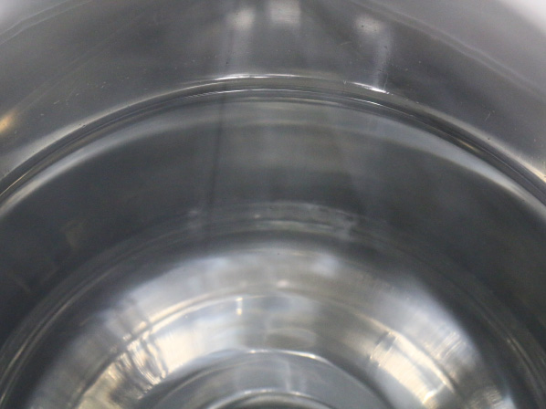 のぞき窓をのぞいた様子