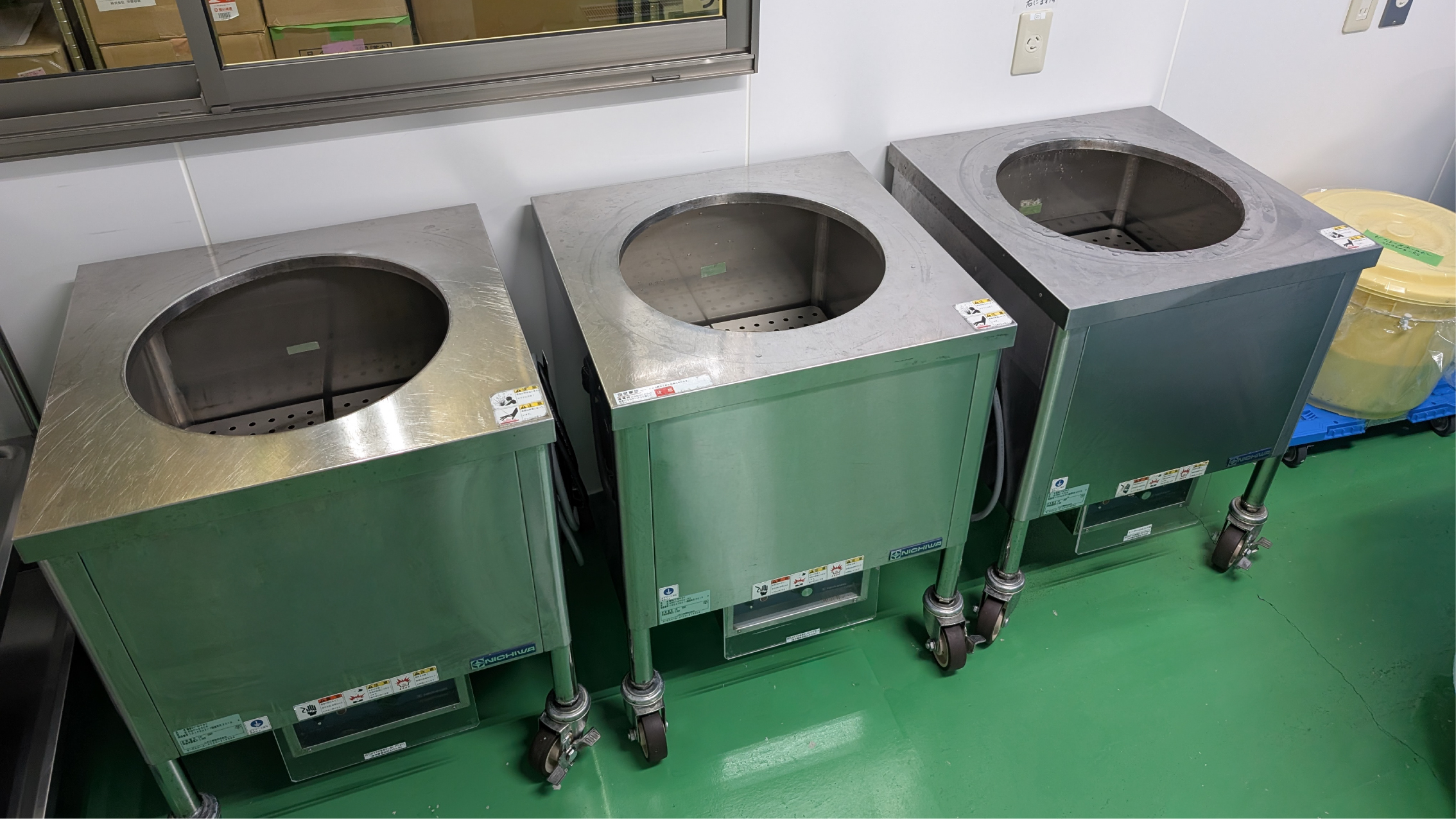 導入前のスープウォーマーでの作業