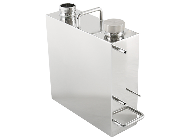 ポリタンクのステンレス化【採用事例】