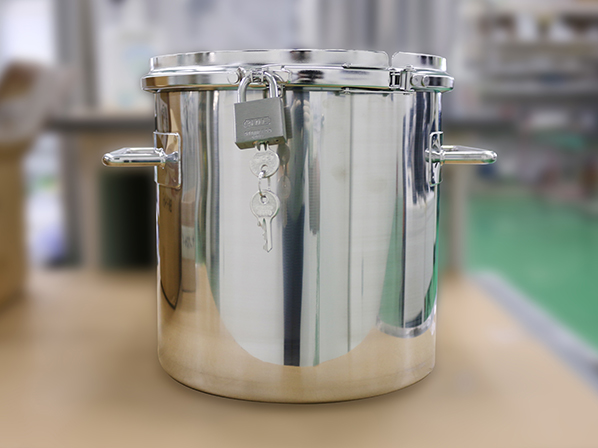 ステンレス製 鍵付き保管容器【採用事例】