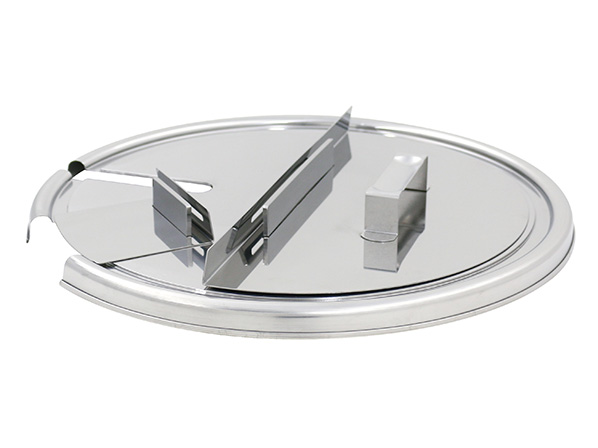 洗浄しやすい開閉蓋（投げ込みヒーター付き撹拌タンク用）【採用事例】